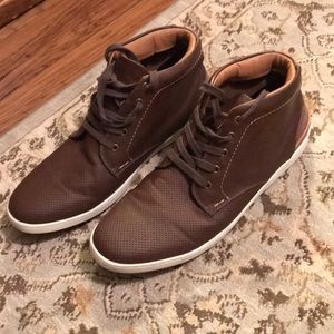 Steve Madden chukka casual shoes